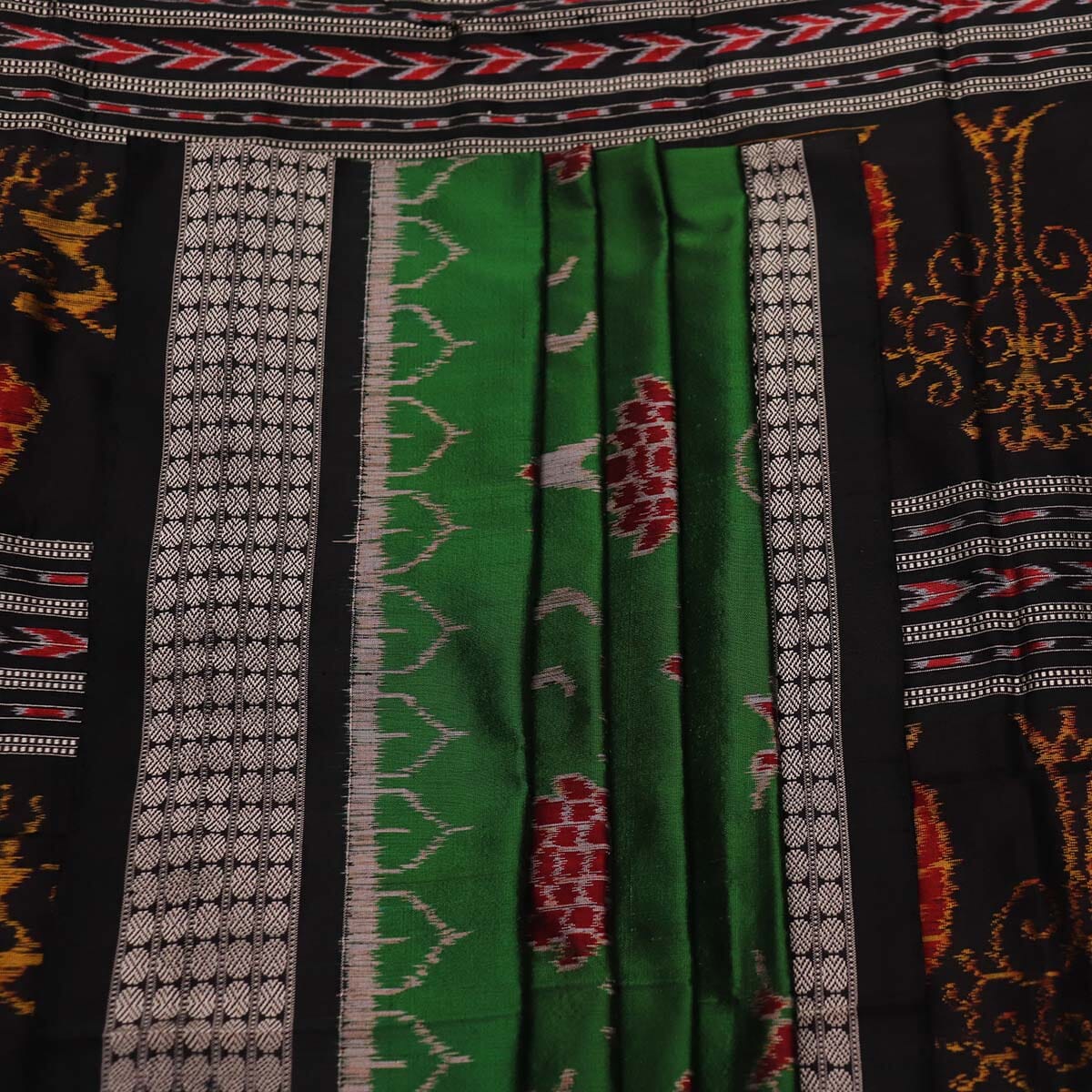 Handloom Sambalpuri Ikkat Silk Saree Handloom Saree_Sambalpuri Silk Priyadarshini Handloom 