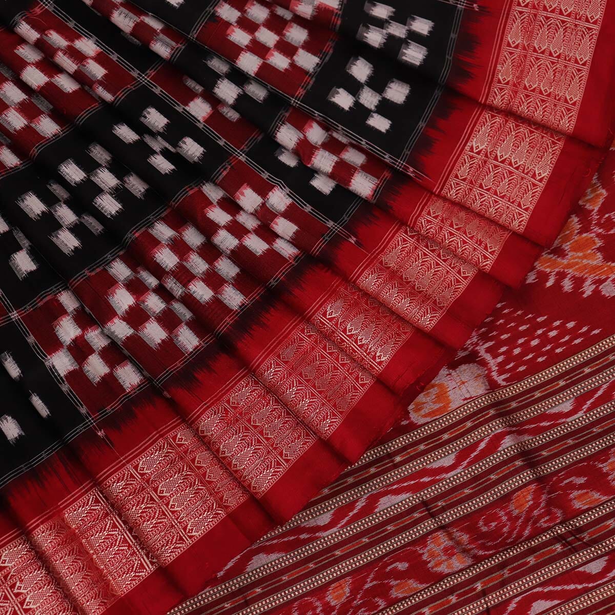 Handloom Sambalpuri Ikkat Silk Saree Handloom Saree_Sambalpuri Silk Priyadarshini Handloom 