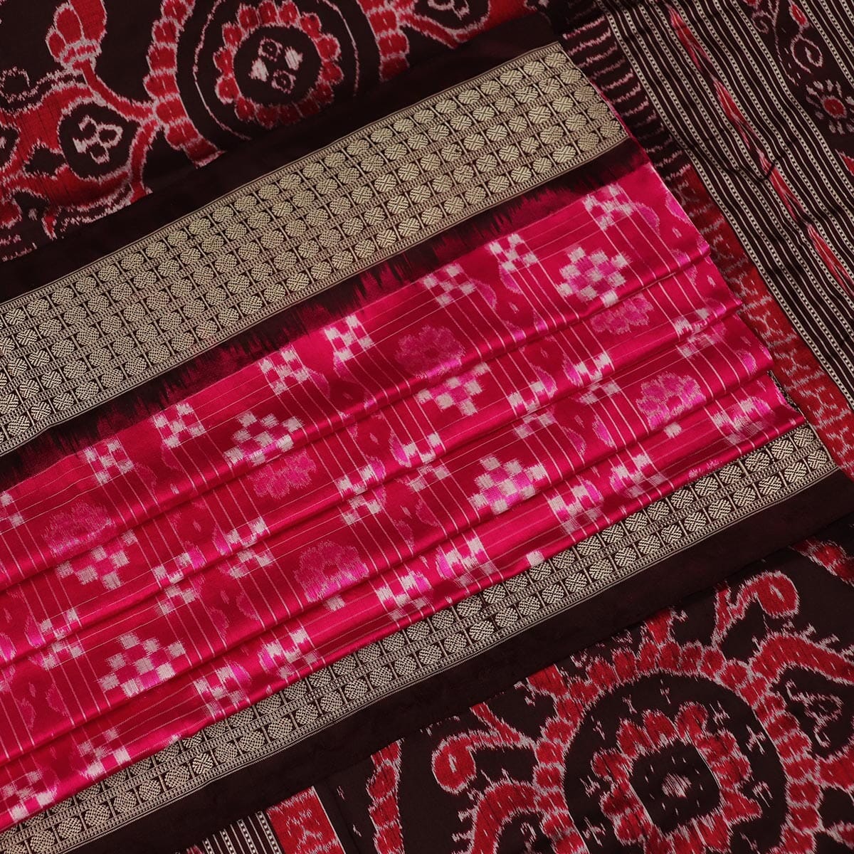 Handloom Sambalpuri Ikkat Silk Saree Handloom Saree_Sambalpuri Silk Priyadarshini Handloom 