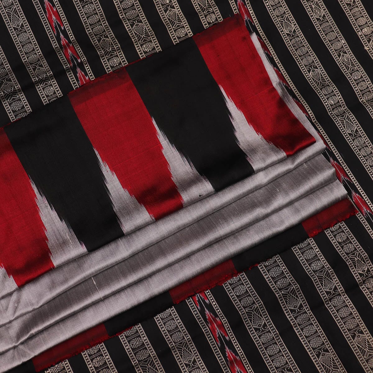Handloom Sambalpuri Ikkat Silk Saree Handloom Saree_Sambalpuri Silk Priyadarshini Handloom 