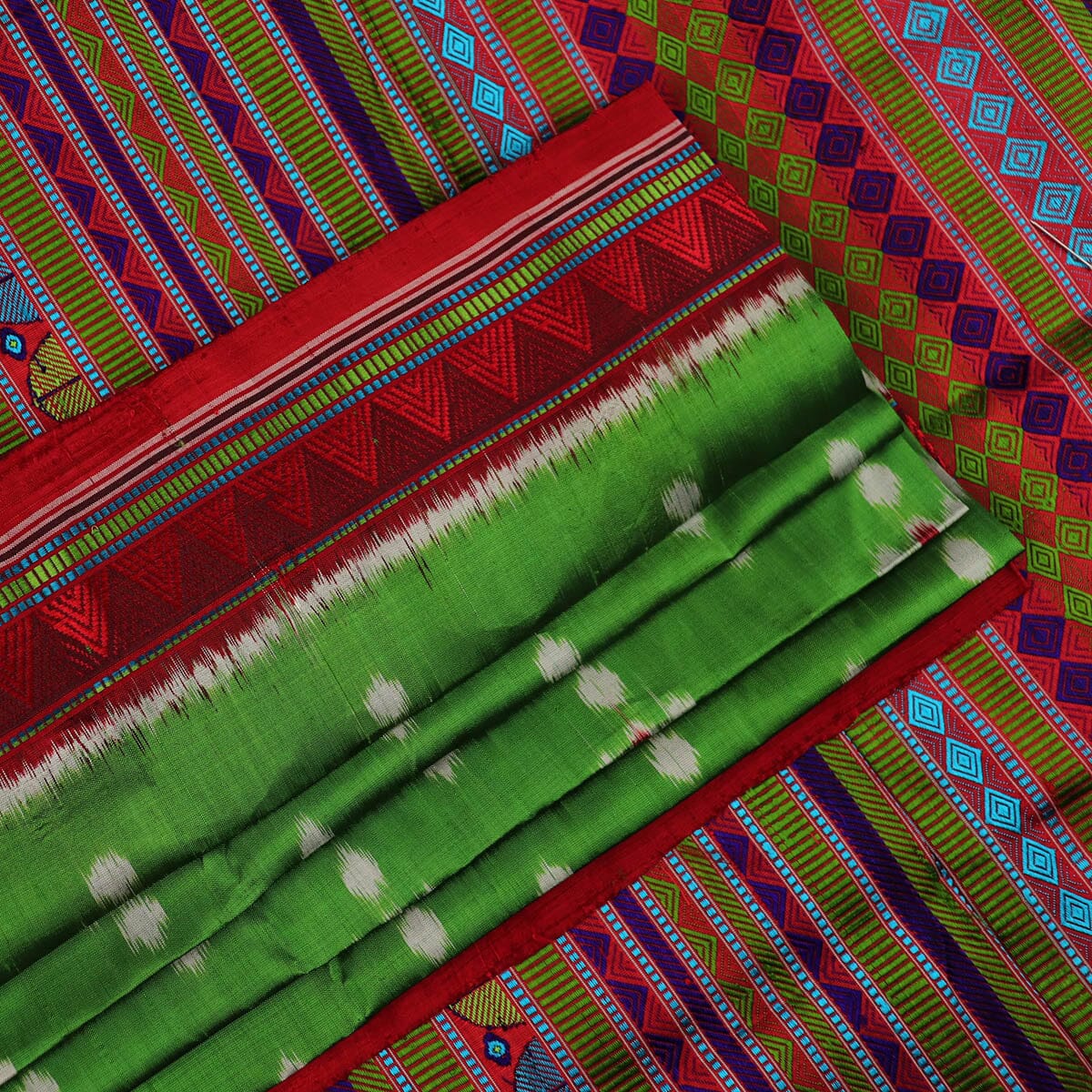 Handloom Sambalpuri Ikkat Silk Saree Handloom Saree_Sambalpuri Silk Priyadarshini Handloom 