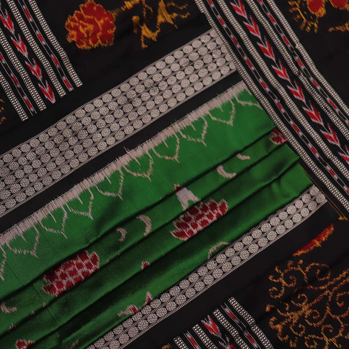 Handloom Sambalpuri Ikkat Silk Saree Handloom Saree_Sambalpuri Silk Priyadarshini Handloom 