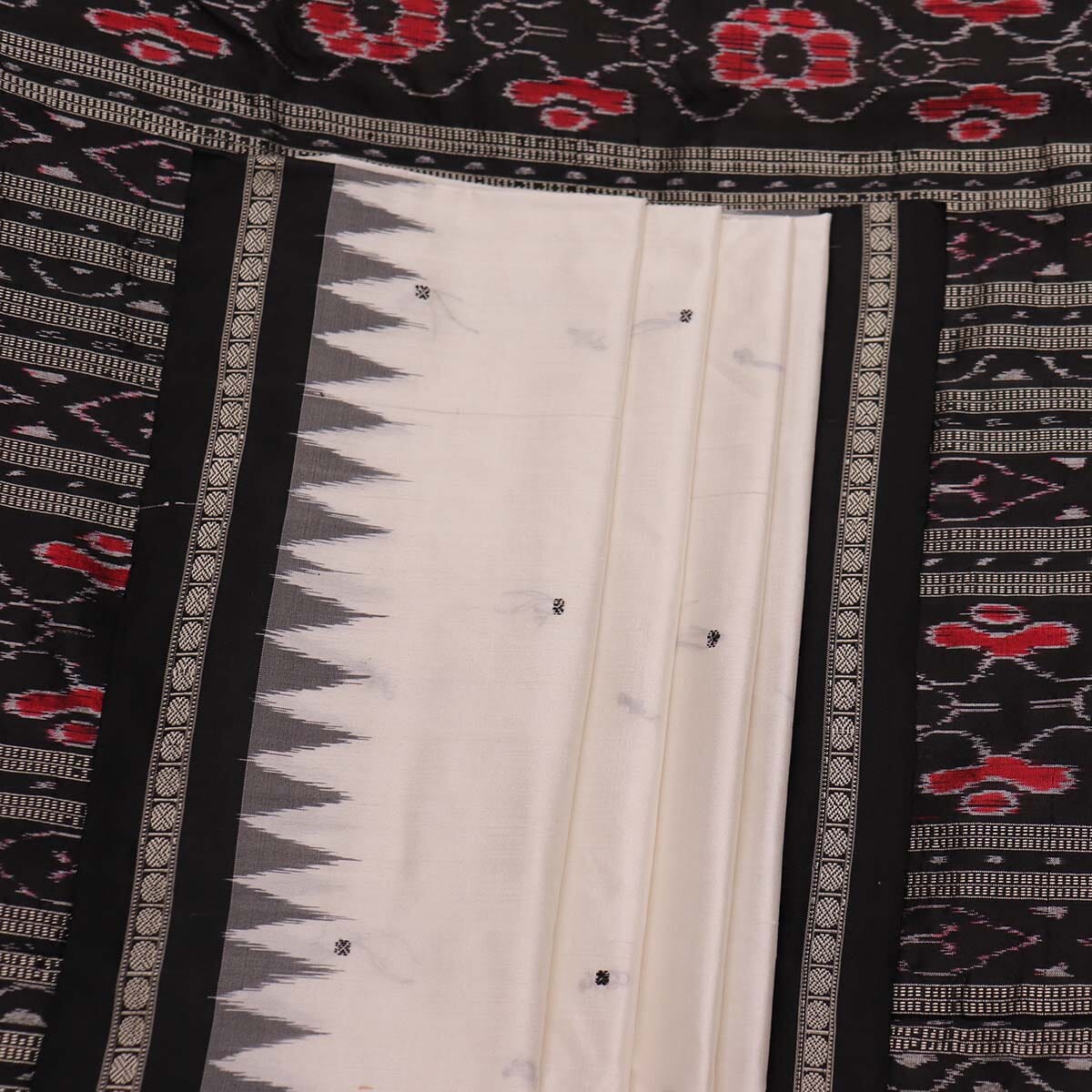 Handloom Sambalpuri Ikkat Silk Saree Handloom Saree_Sambalpuri Silk Priyadarshini Handloom 