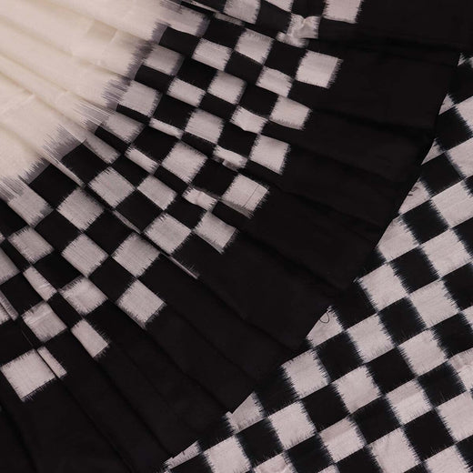 White Sambalpuri Silk Saree with Black Border P01-09-04591