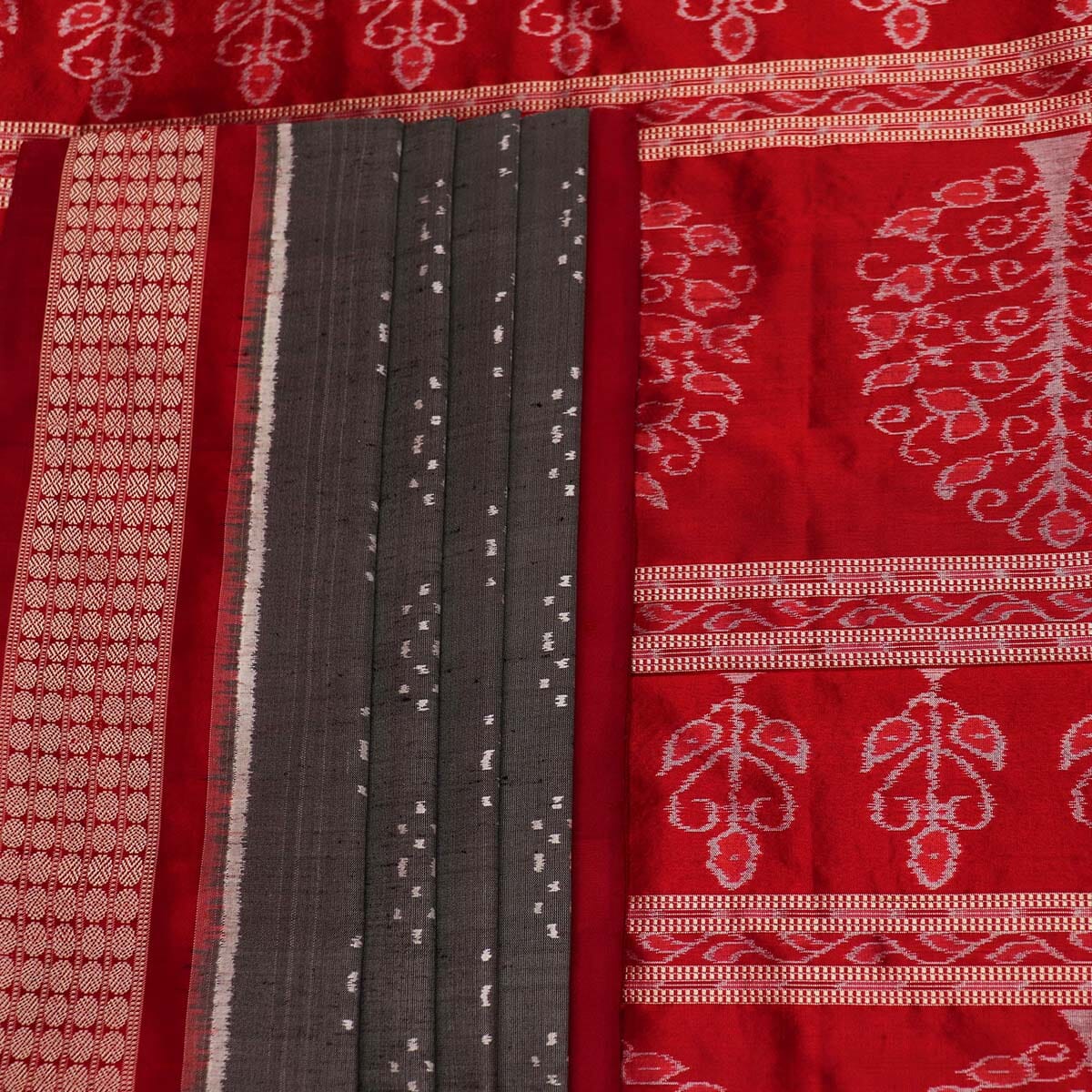 Handloom Sambalpuri Ikkat Silk Saree Handloom Saree_Sambalpuri Silk Priyadarshini Handloom 