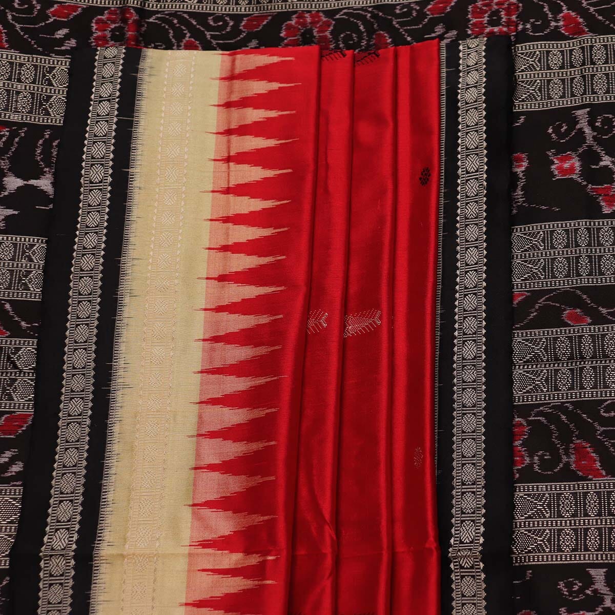 Handloom Sambalpuri Ikkat Silk Saree Handloom Saree_Sambalpuri Silk Priyadarshini Handloom 