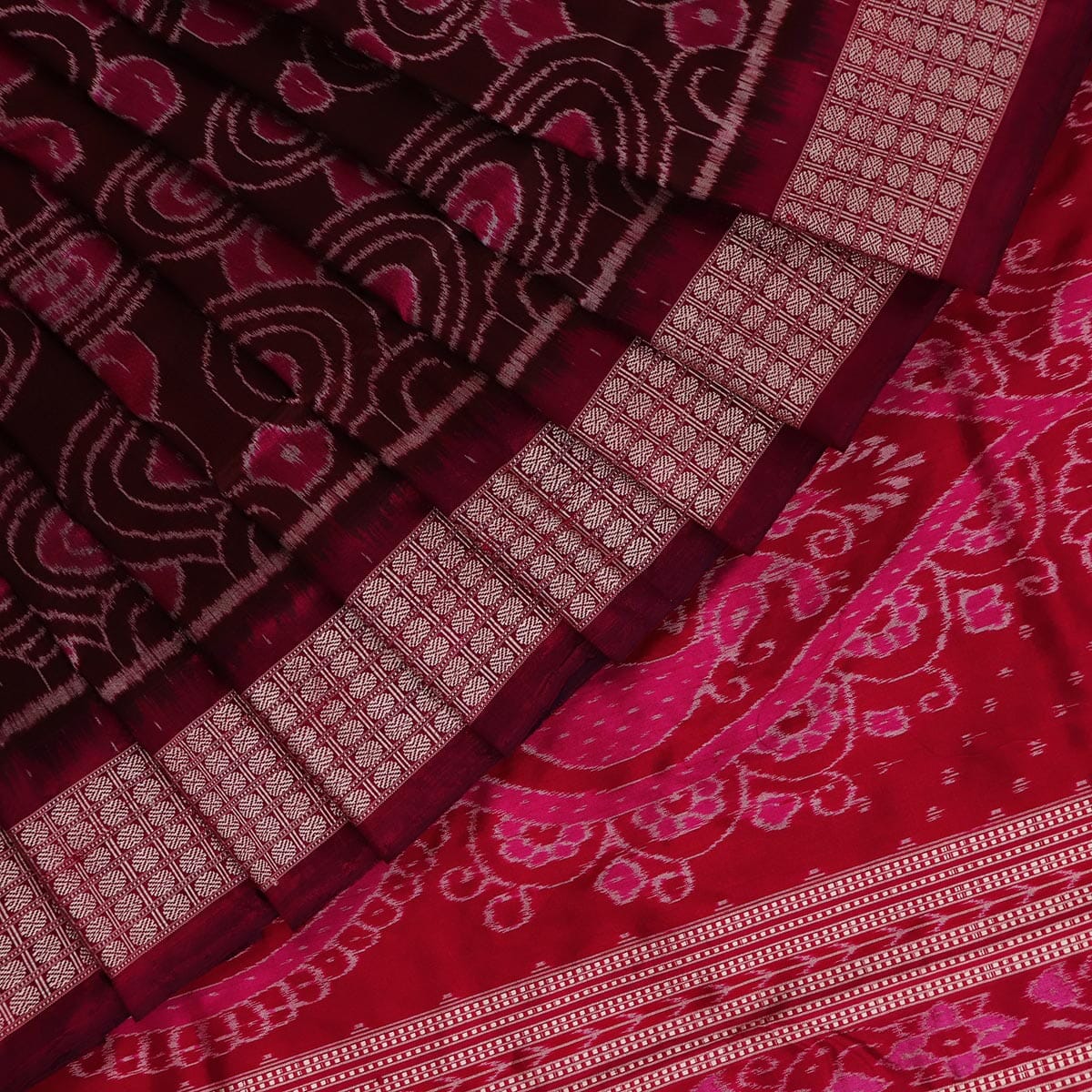 Peach Ikkat Sambalpuri Silk Saree | P060404696 – Priyadarshini Handloom