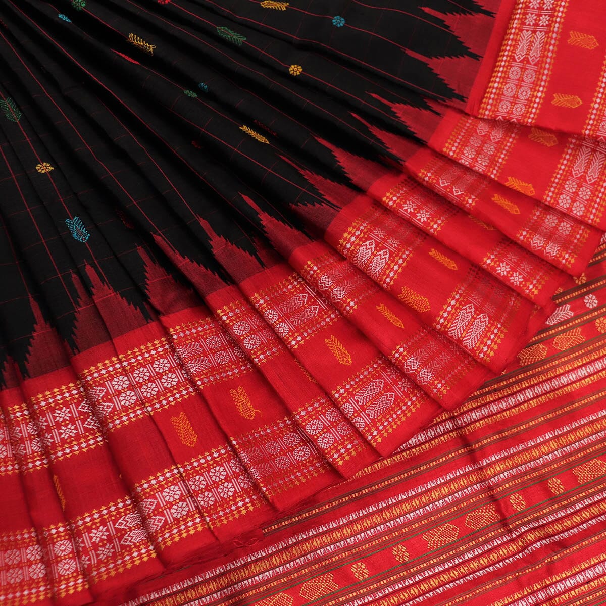 Green Sambalpuri silk saree – Boyanika Odisha